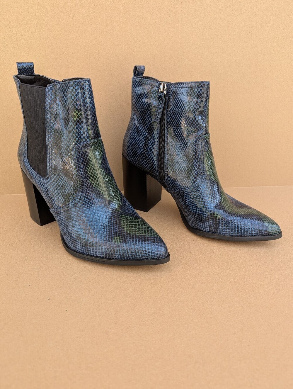 Scoop NYC Stefani Chelsea Ankle Boots Block heel Blue 8.5 Faux Snakeskin Booties